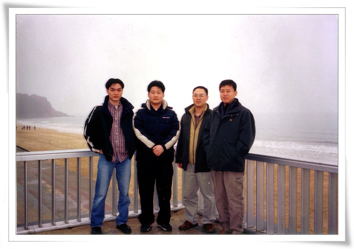 대학원석사1학기때_2_교수님과선배님들_e.jpg